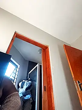 Snapshot of Mayo01_ chatting on October 22, 5:52 am Mayo01  online show from October 22, 5:52 am