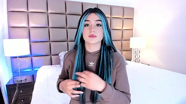 AnnyHizzle online show from February 17, 9:30 pm