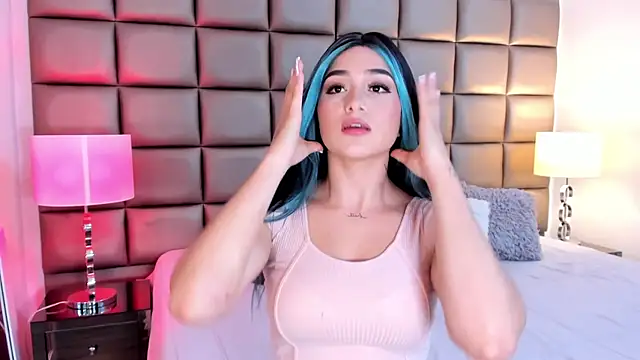 AnnyHizzle online show from February 18, 9:20 pm