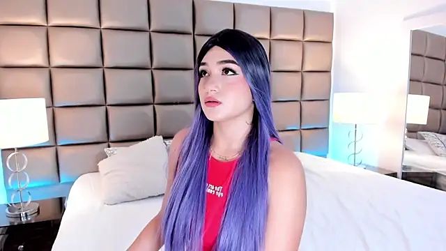 AnnyHizzle online show from March 10, 10:45 pm