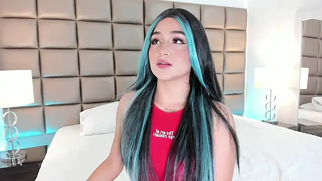 AnnyHizzle online show from March 18, 9:32 pm