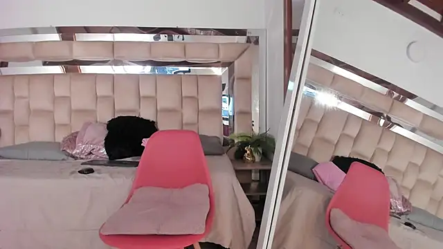 Dapnne  online show from October 26, 12:44 pm