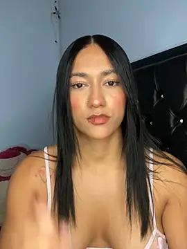 Snapshot of mailyreid chatting on February 5, 4:27 am mailyreid online show from February 5, 4:27 am