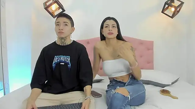 Tinny and Candy online show from January 10, 1:31 pm