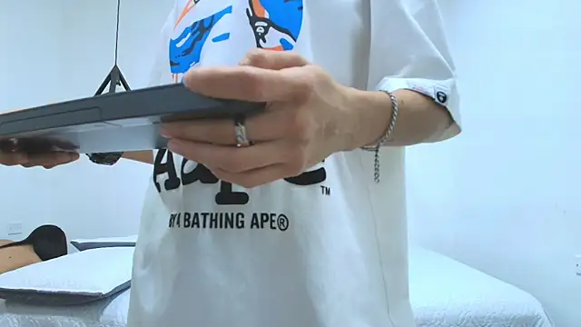 Tinny and Candy online show from February 10, 1:33 pm