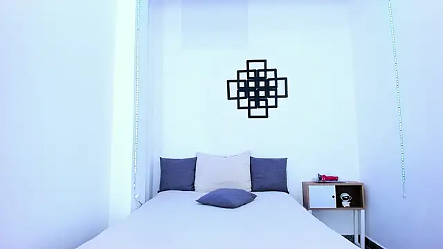 Tinny and Candy online show from October 3, 10:01 am