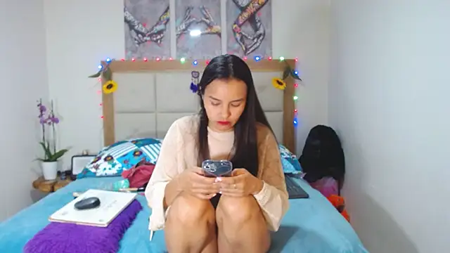 Snapshot of valentina_hearts chatting on March 12, 4:08 am valentina hearts online show from March 12, 4:08 am