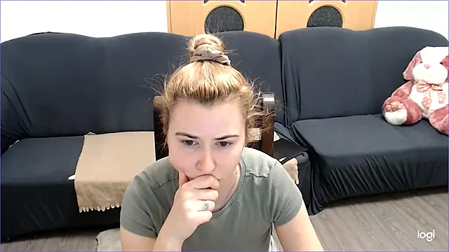 VioletaFlower7 online show from January 18, 9:56 am