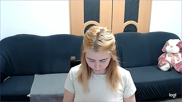 VioletaFlower7 online show from February 8, 8:52 am