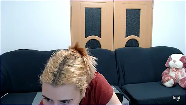 VioletaFlower7 online show from February 17, 5:21 pm