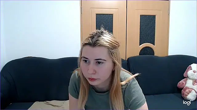 VioletaFlower7 online show from March 11, 5:24 pm