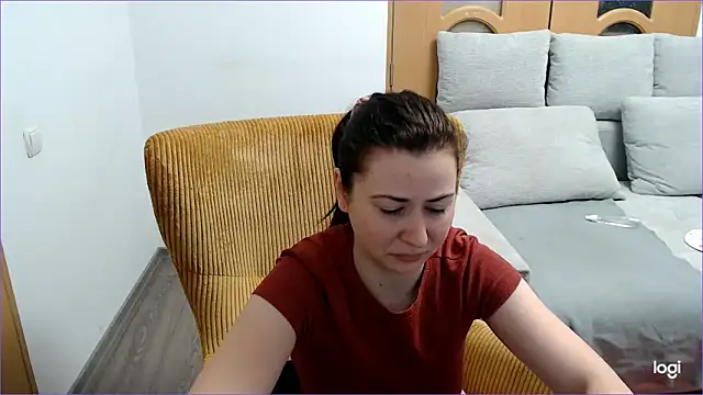 VioletaFlower7 online show from April 14, 9:59 am