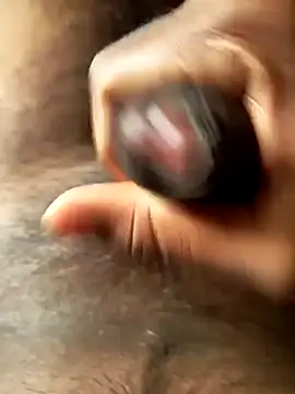 Snapshot of Aunty_Loverboy69 chatting on December 30, 9:16 am Aunty Loverboy69 online show from December 30, 9:16 am