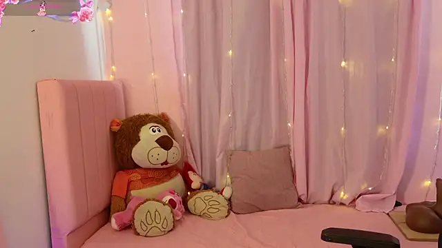 zoesullivan online show from April 25, 1:41 pm