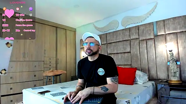 petterwilly1 online show from October 29, 9:05 pm