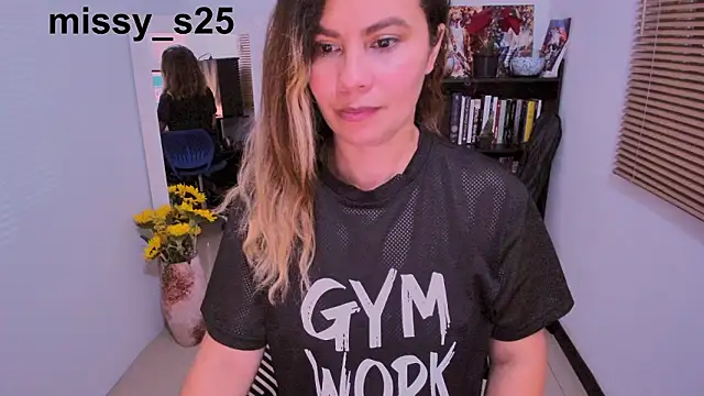 gigi stephans online show from February 17, 1:35 am