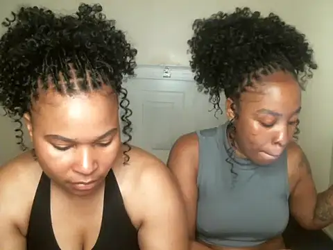 R-thequeen online show from September 12, 11:21 am