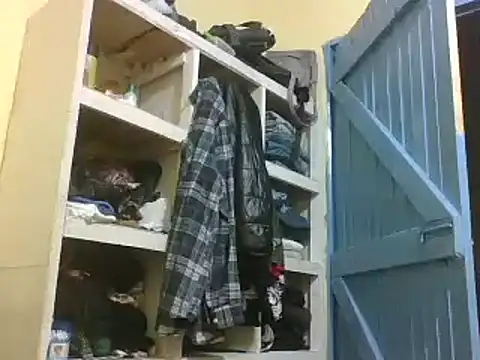 petite 12 online show from December 1, 7:58 pm