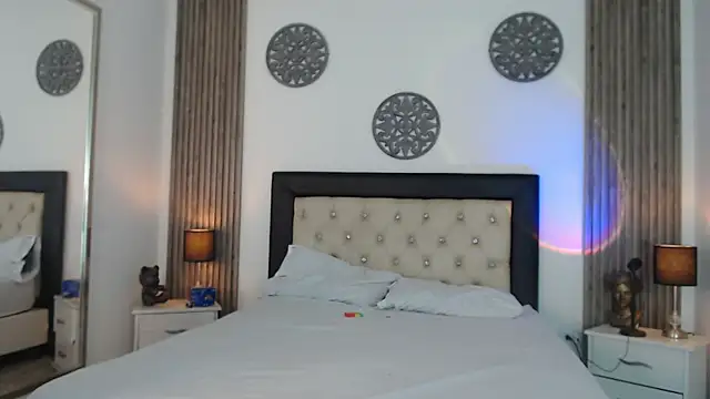 Julieta De Los Angeles online show from December 29, 2:06 am