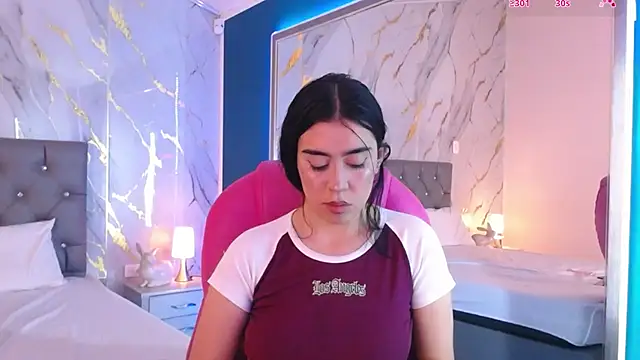 Julieta De Los Angeles online show from March 11, 10:40 am