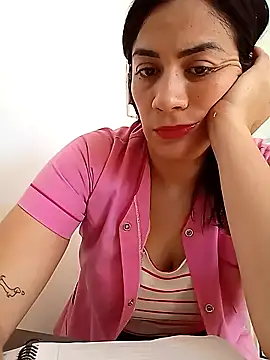 Snapshot of XGabrielaXX chatting on January 28, 7:32 pm XGabrielaXX online show from January 28, 7:32 pm