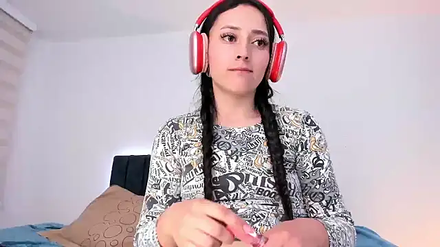 Snapshot of liaqueen610 chatting on December 18, 11:40 pm liaqueen610 online show from December 18, 11:40 pm