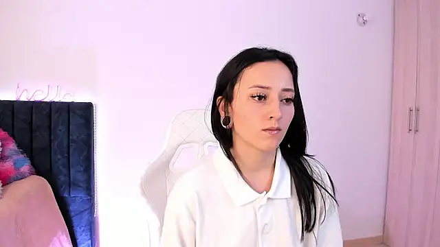 Snapshot of liaqueen610 chatting on January 6, 7:13 pm liaqueen610 online show from January 6, 7:13 pm