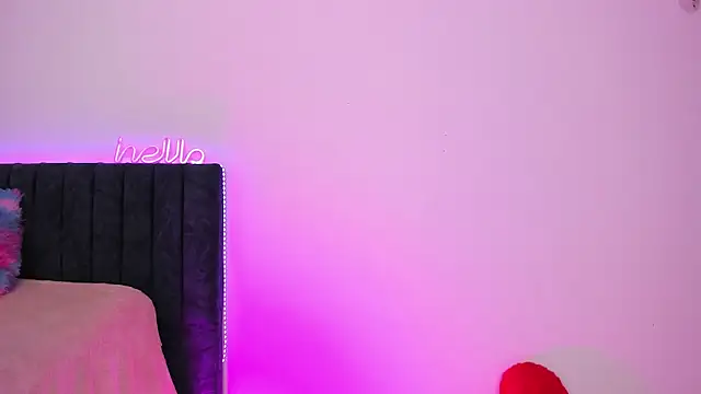 Snapshot of liaqueen610 chatting on January 9, 12:14 am liaqueen610 online show from January 9, 12:14 am