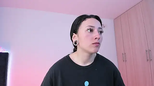 Snapshot of liaqueen610 chatting on January 13, 11:38 pm liaqueen610 online show from January 13, 11:38 pm