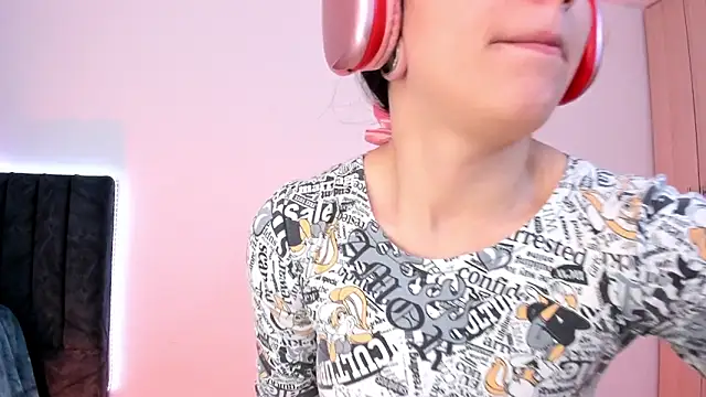 Snapshot of liaqueen610 chatting on January 18, 11:55 pm liaqueen610 online show from January 18, 11:55 pm