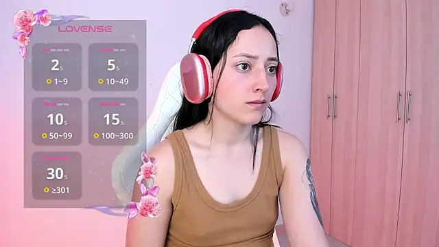 Snapshot of liaqueen610 chatting on February 4, 1:13 am liaqueen610 online show from February 4, 1:13 am