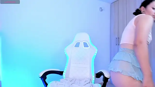 Snapshot of liaqueen610 chatting on February 4, 9:41 pm liaqueen610 online show from February 4, 9:41 pm