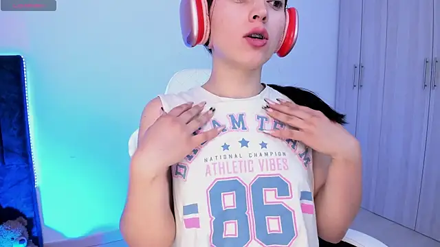 Snapshot of liaqueen610 chatting on February 5, 12:53 am liaqueen610 online show from February 5, 12:53 am