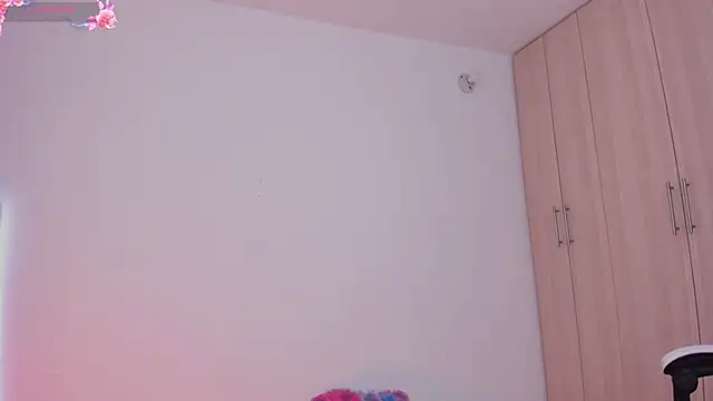 Snapshot of liaqueen610 chatting on February 7, 11:55 pm liaqueen610 online show from February 7, 11:55 pm