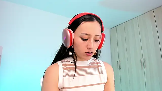 Snapshot of liaqueen610 chatting on February 16, 7:38 pm liaqueen610 online show from February 16, 7:38 pm