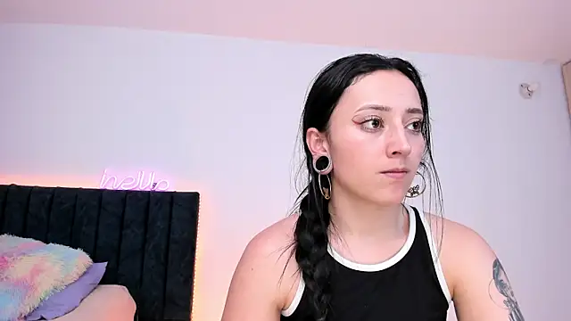 Snapshot of liaqueen610 chatting on February 22, 12:49 am liaqueen610 online show from February 22, 12:49 am