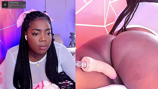 zoeethompson cm online show from December 4, 11:08 am