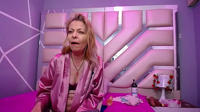 sophia ny online show from February 26, 1:32 am