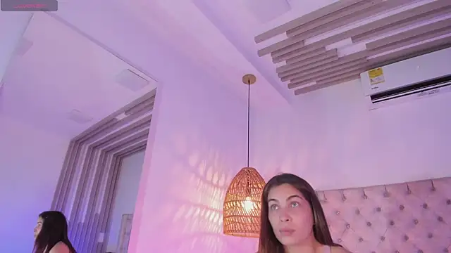 Snapshot of Mia_Parissi chatting on September 25, 7:28 pm Mia Parissi online show from September 25, 7:28 pm
