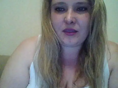 ParisMimi online show from April 11, 9:08 pm