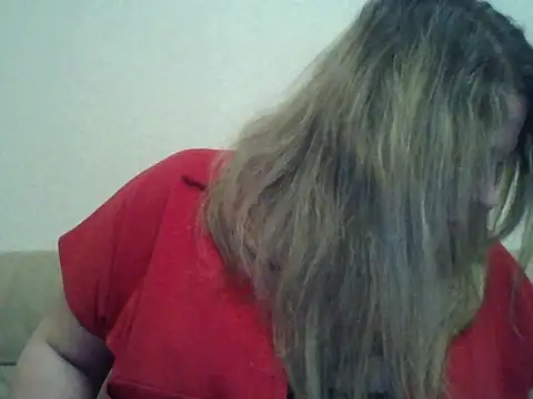 ParisMimi online show from April 24, 8:22 pm