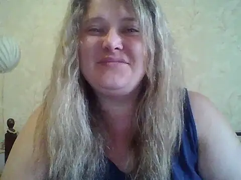 ParisMimi online show from April 29, 10:41 am