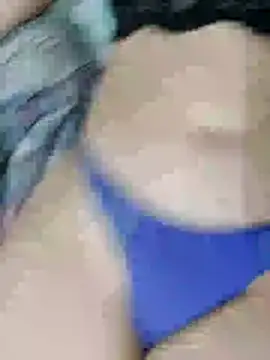 Snapshot of gaby_Souza chatting on December 21, 11:56 pm gaby Souza online show from December 21, 11:56 pm