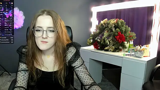 Snapshot of liana_kisses chatting on December 24, 1:49 am liana kisses online show from December 24, 1:49 am