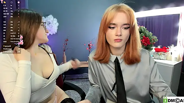 Snapshot of liana_kisses chatting on December 29, 11:08 pm liana kisses online show from December 29, 11:08 pm