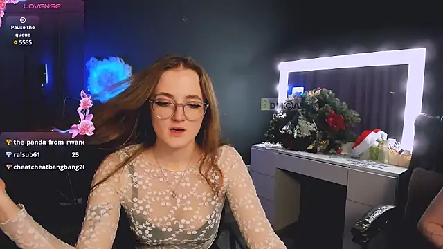 Snapshot of liana_kisses chatting on January 25, 2:58 am liana kisses online show from January 25, 2:58 am