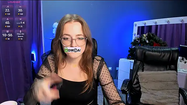 Snapshot of liana_kisses chatting on February 3, 3:38 pm liana kisses online show from February 3, 3:38 pm