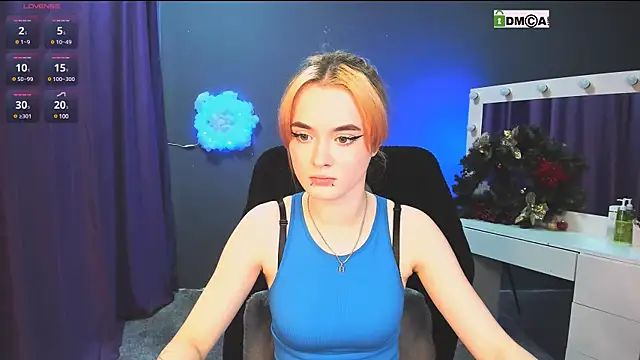 Snapshot of liana_kisses chatting on February 4, 12:00 pm liana kisses online show from February 4, 12:00 pm