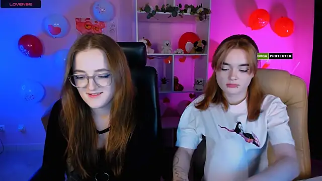 Snapshot of liana_kisses chatting on February 14, 8:48 pm liana kisses online show from February 14, 8:48 pm