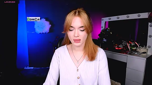 Snapshot of liana_kisses chatting on February 17, 11:13 am liana kisses online show from February 17, 11:13 am